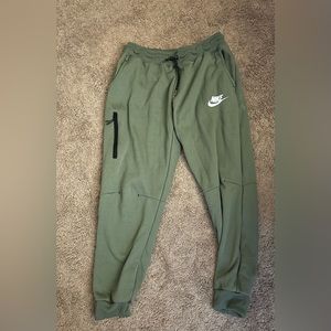 Nike women’s sweatpants.